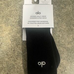 ALO Yoga Understated Black Half-Crew Socks